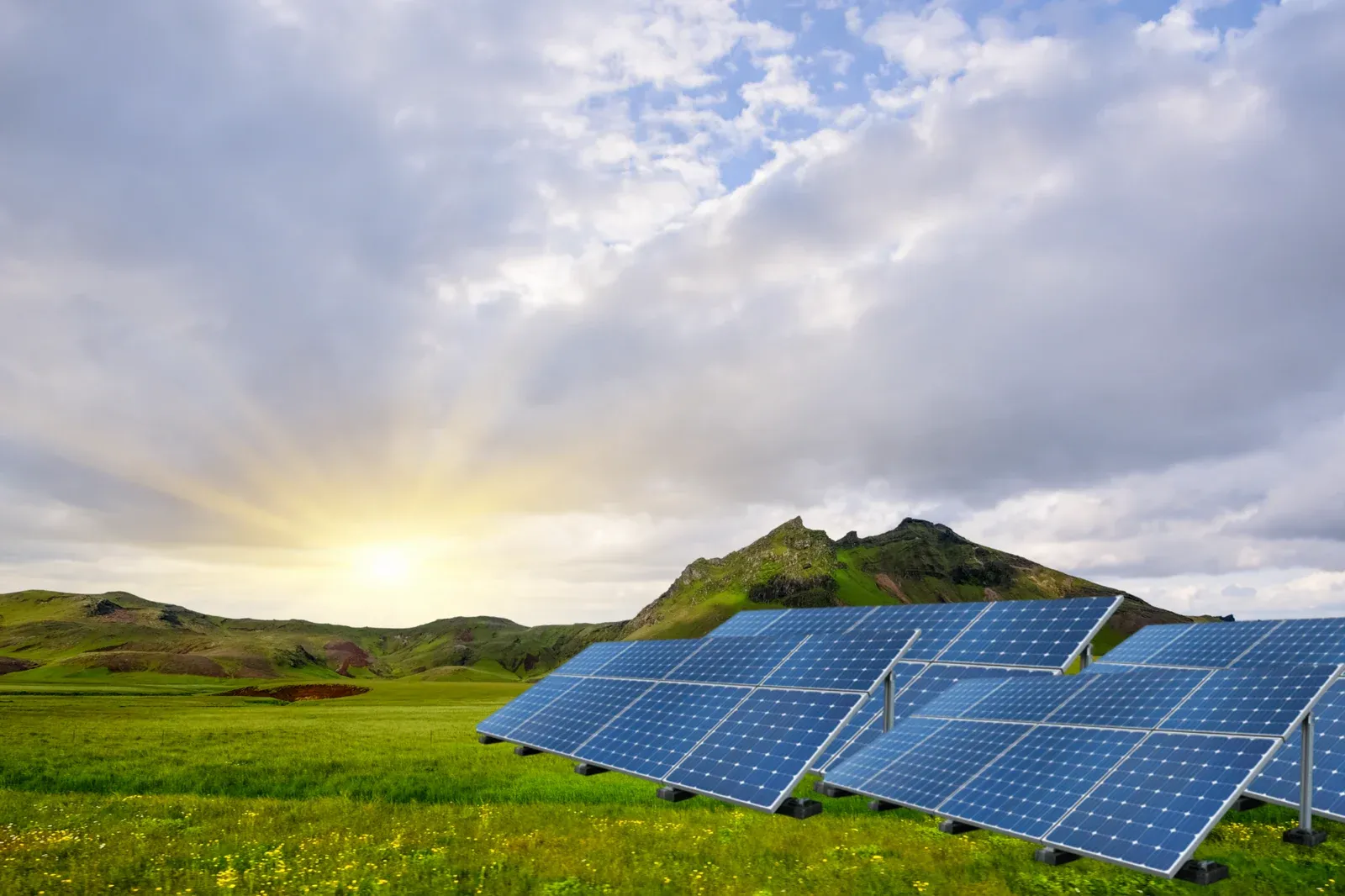 6 Key Benefits of Investing in Solar ETFs for a Sustainable Future