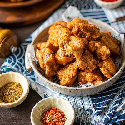 Braised chicken feet is delicious and easy