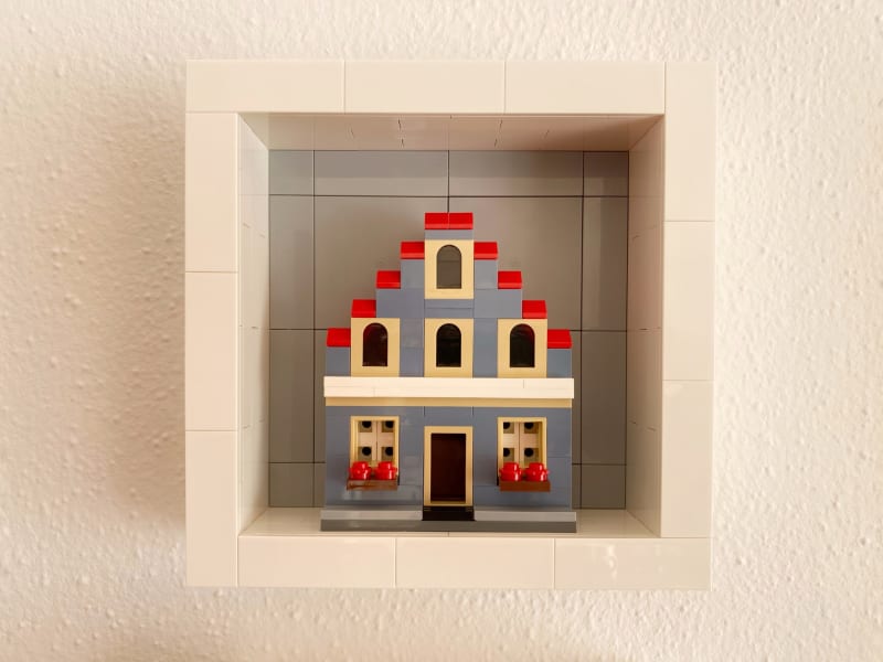 Kunstwerk: Altstadtgebäude am Theresienplatz Straubing – Wirtshaus zum Geiss