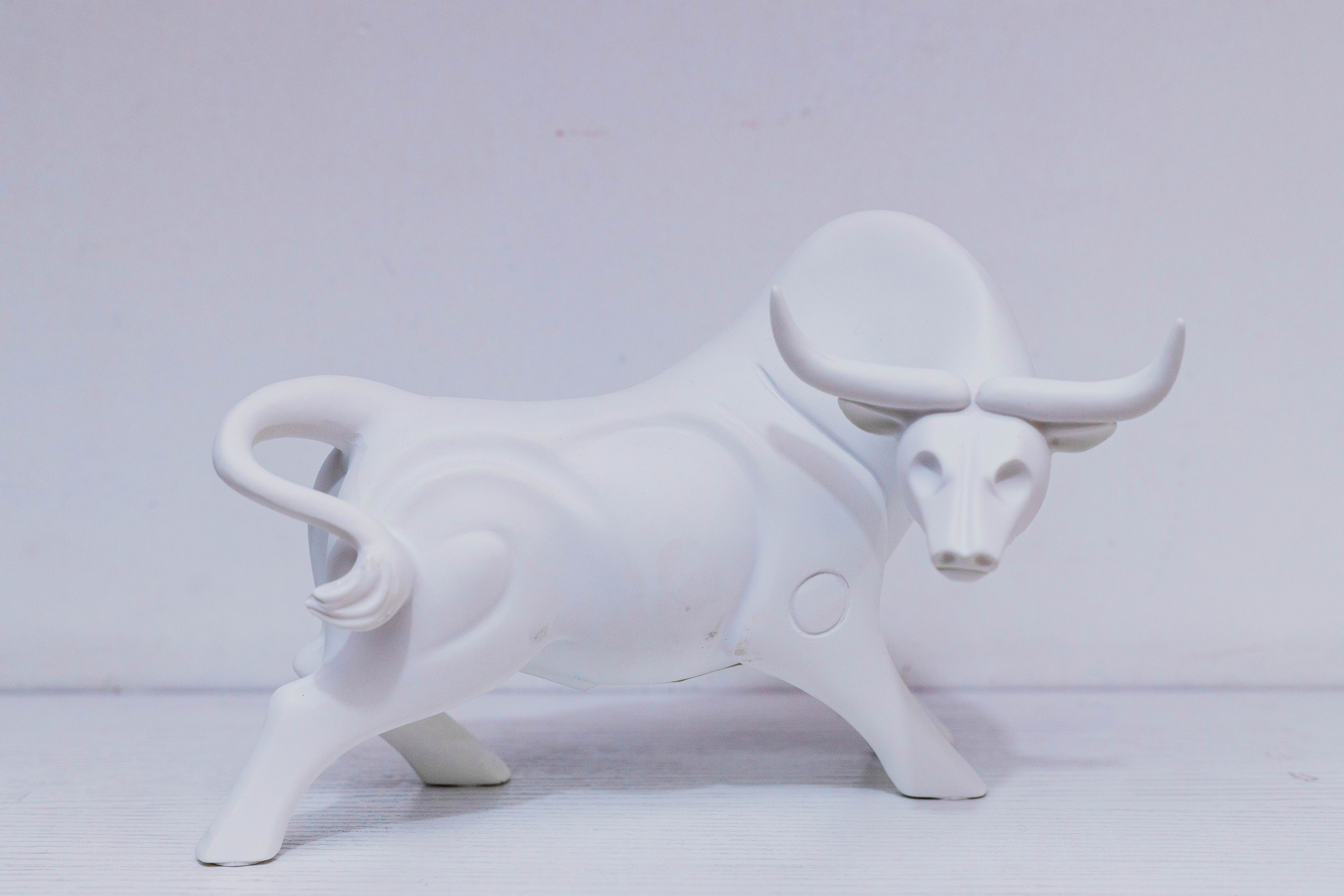 Accent Bull prop decor piece