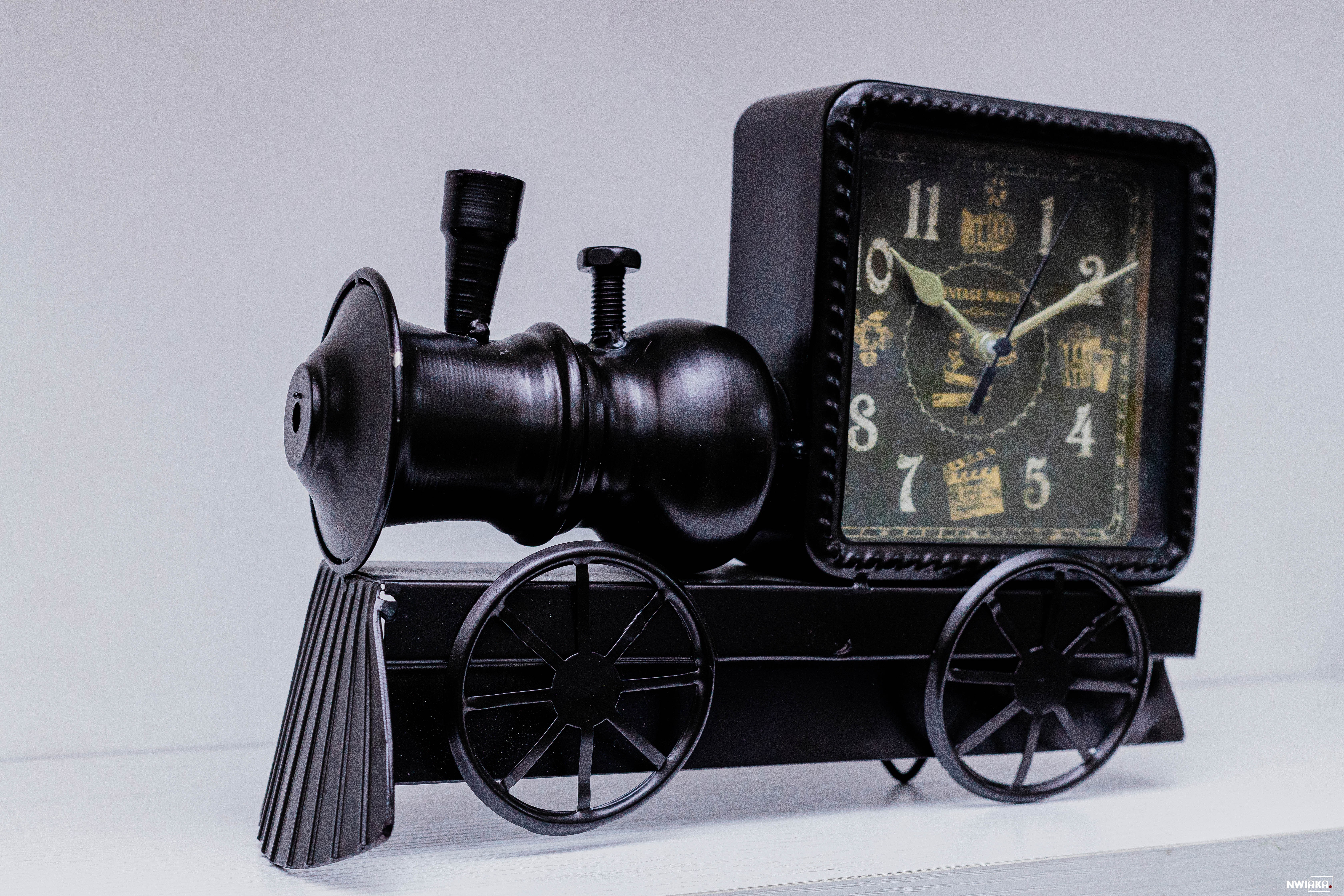 Train inspired truck clock
