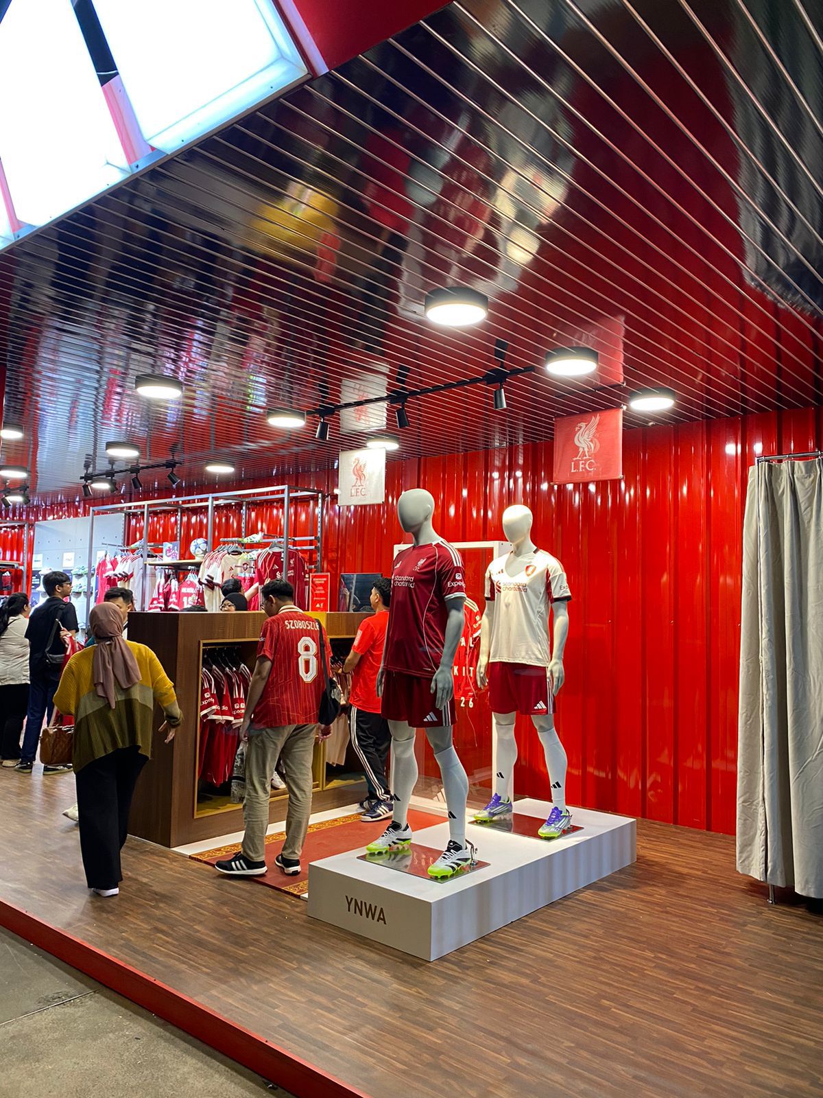 Exclusive Meet and Greet with Lucas Leiva LFC Retail Indonesia 2025