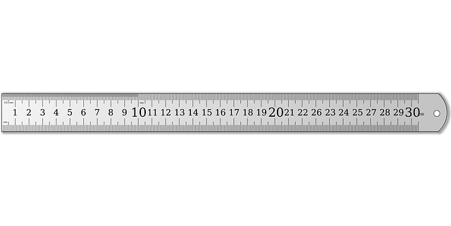 체중계 위 발 사진