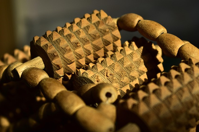 온열 눈 마사지기 사용으로 편안해진 눈