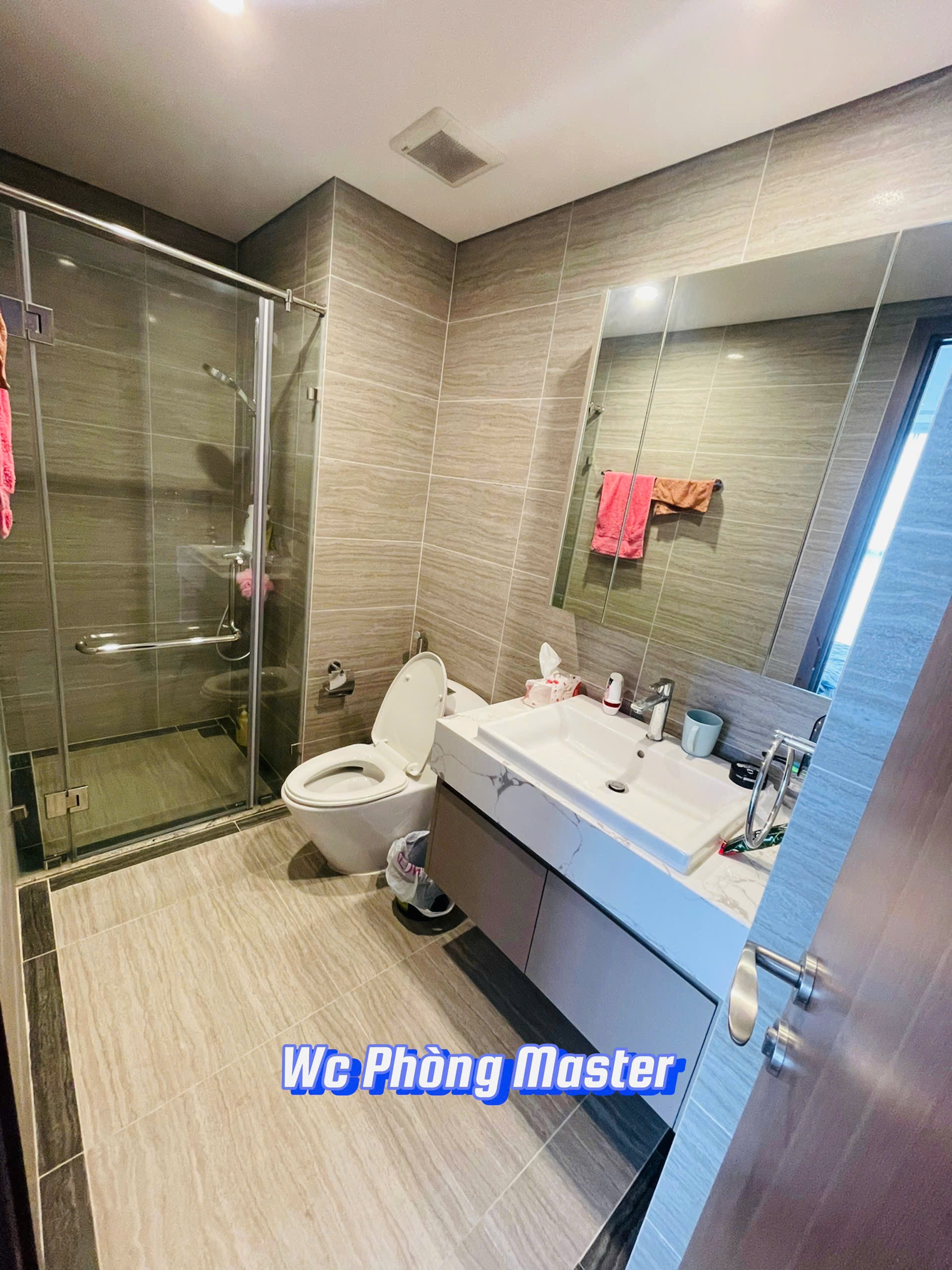 Bếp và phòng ăn thiết kế mở