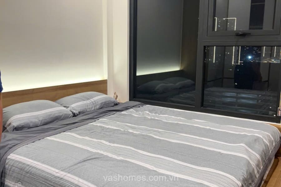Studio Zurich ZR1 — ảnh 1
