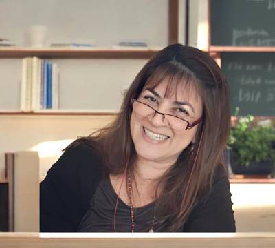 סמדי – מורה לעברית בתל אביב