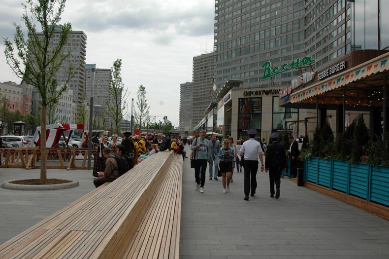 long bench on new arbat