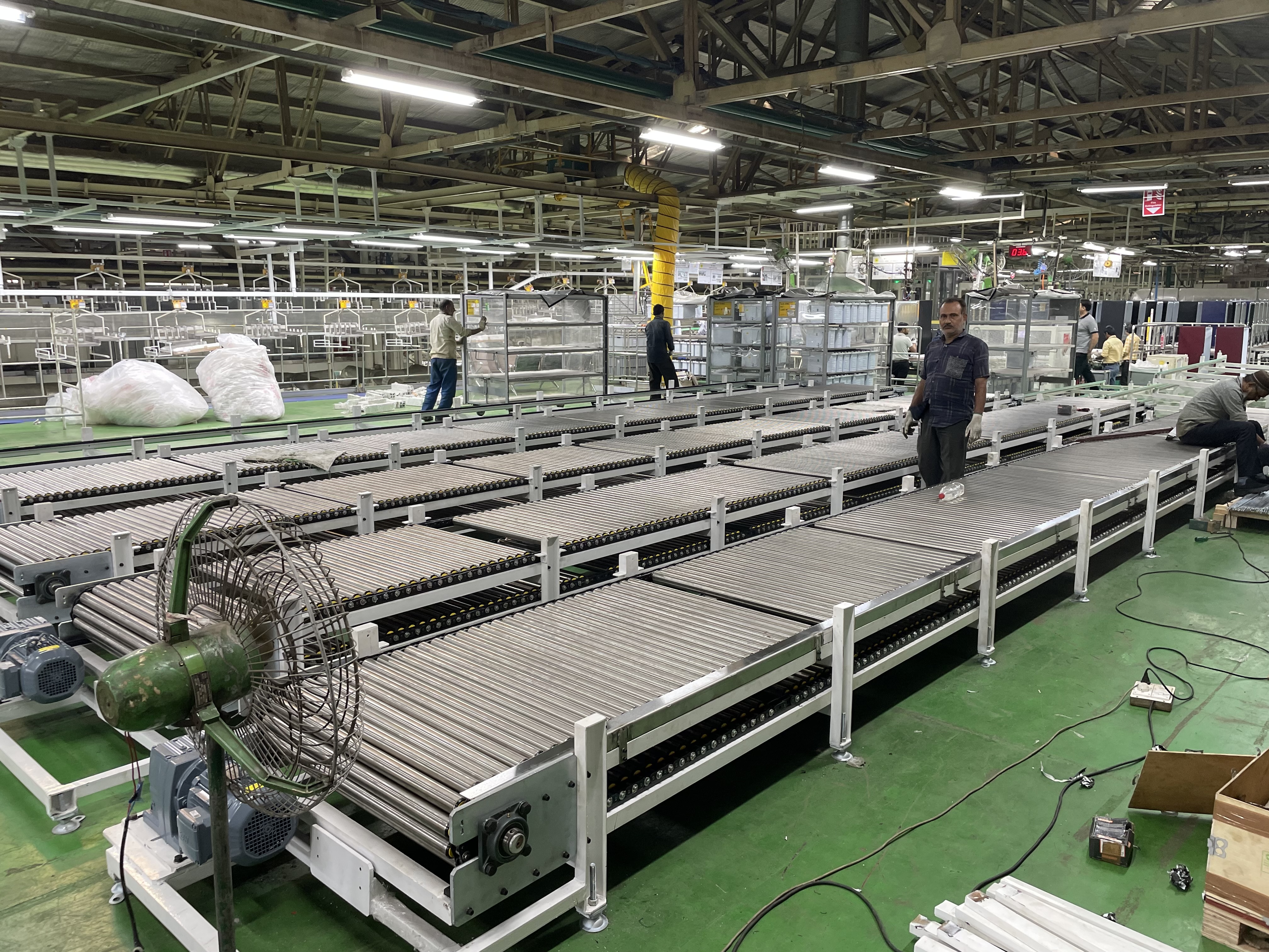 Power Roller Conveyor Manufacturer Noida — Farook Engineering Works
