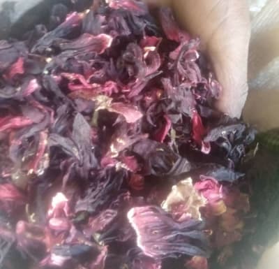 BAOBAB FRUIT POWDER, HIBISCUS FLOWER ,  GINGER, ONIONS CHILI