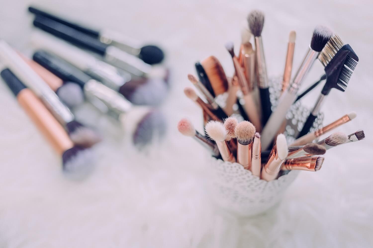 How to Clean Makeup Brushes in 2023 - How to Wash Makeup Brushes