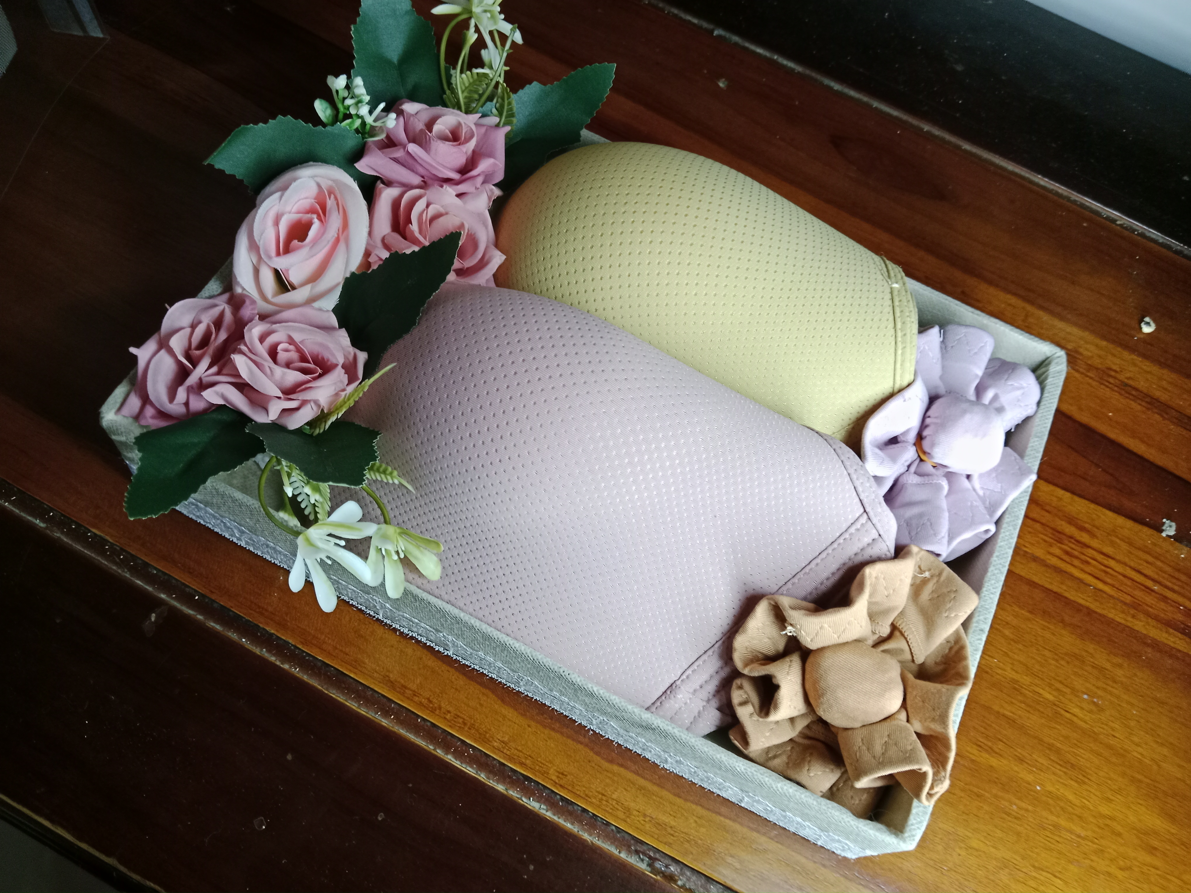 Kemasan kotak minimalis yang elegan