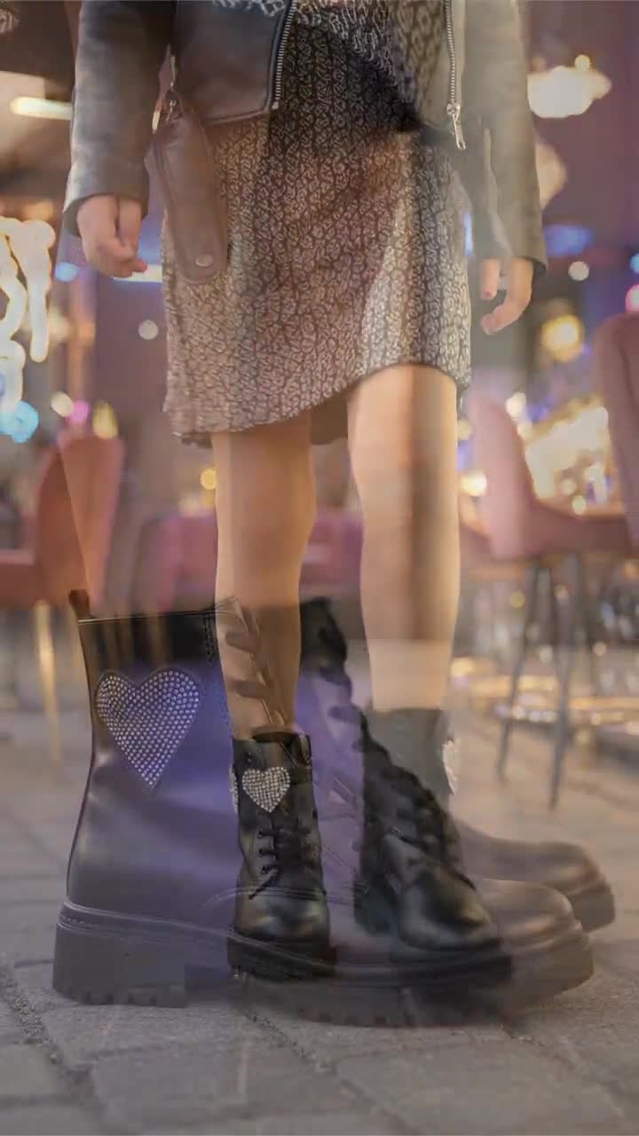 Botín Casual Corazón Brillos Niña Yuyin 07494