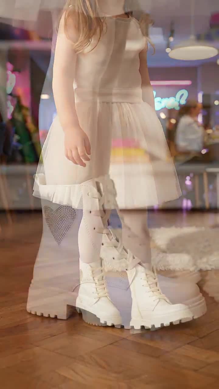 Botín Casual Corazón Junior Niña Yuyin 07492