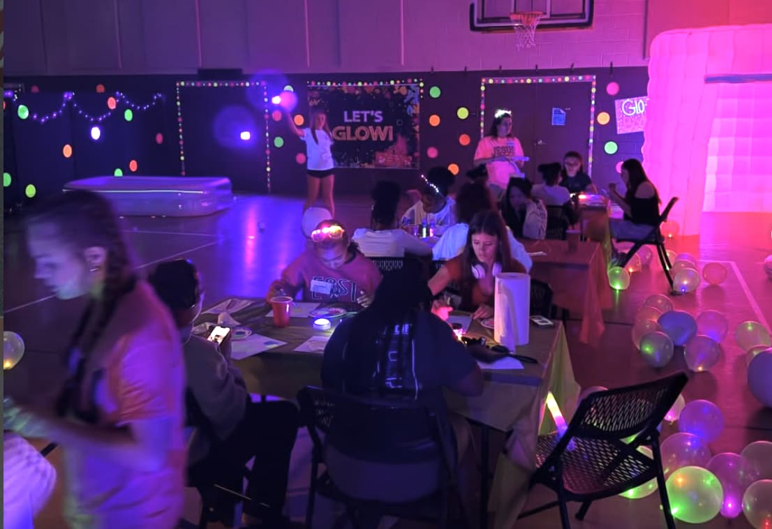 Glow Nite. Tweens and Teens