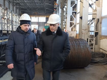На Ирбитский трубный завод приехал областной министр промышленности и науки Сергей Пересторонин