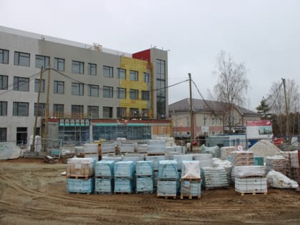 Строительство новой поликлиники в Артемовском: прогресс и проблемы