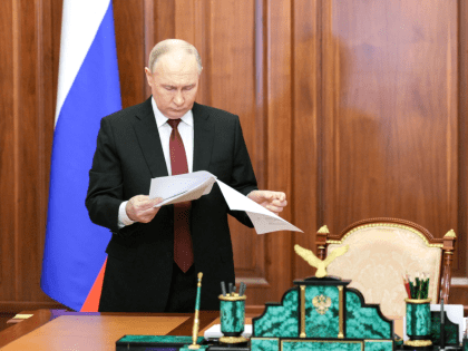 Путин получил отчёт о последствиях взрыва газа в Тагиле