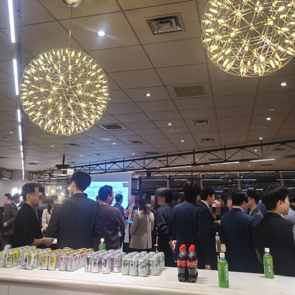 イベント会場の交流風景