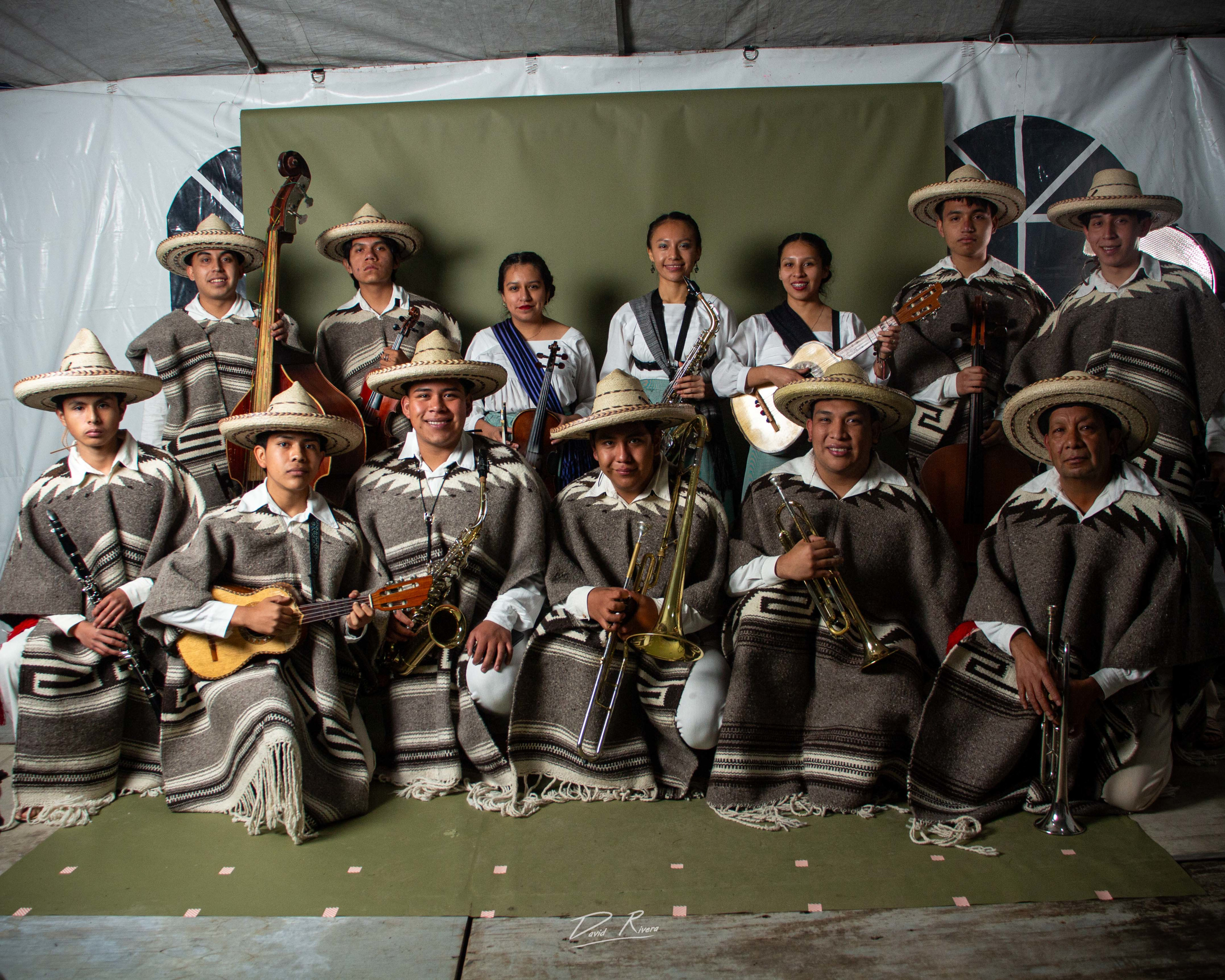 ORQUESTA GRANDE DE TINGAMBATO - Fotografía 11