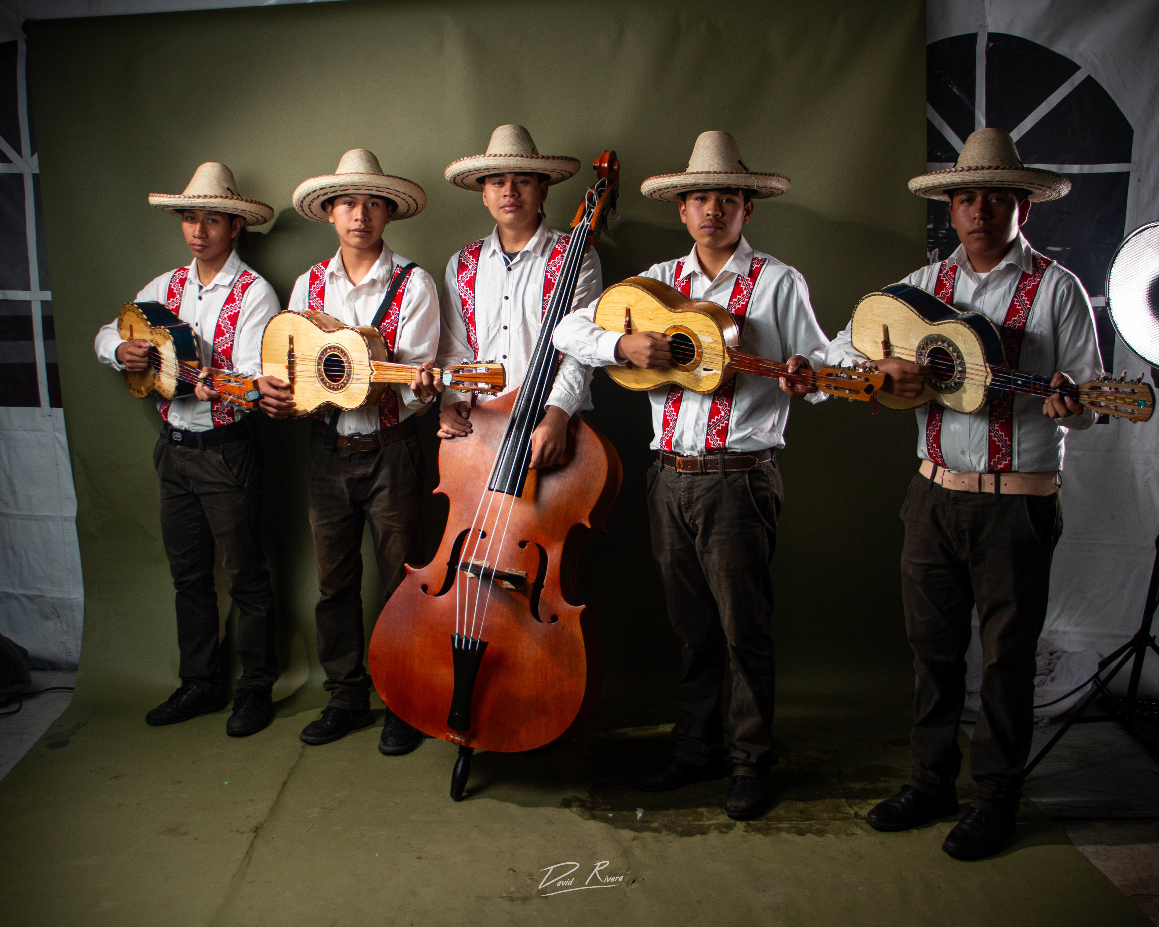 ORQUESTA TSITSIKI - Fotografía 1