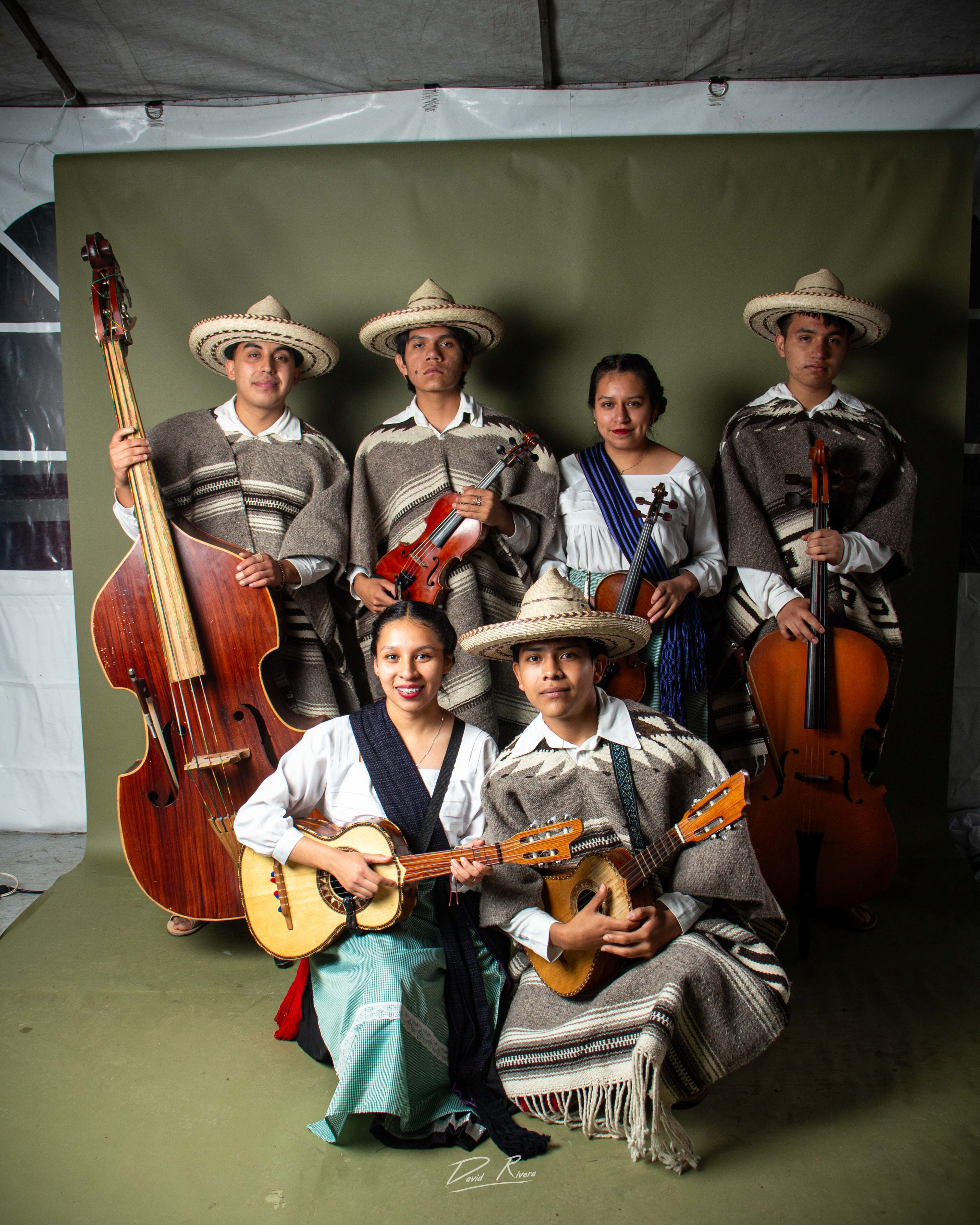 ORQUESTA GRANDE DE TINGAMBATO - Fotografía 19