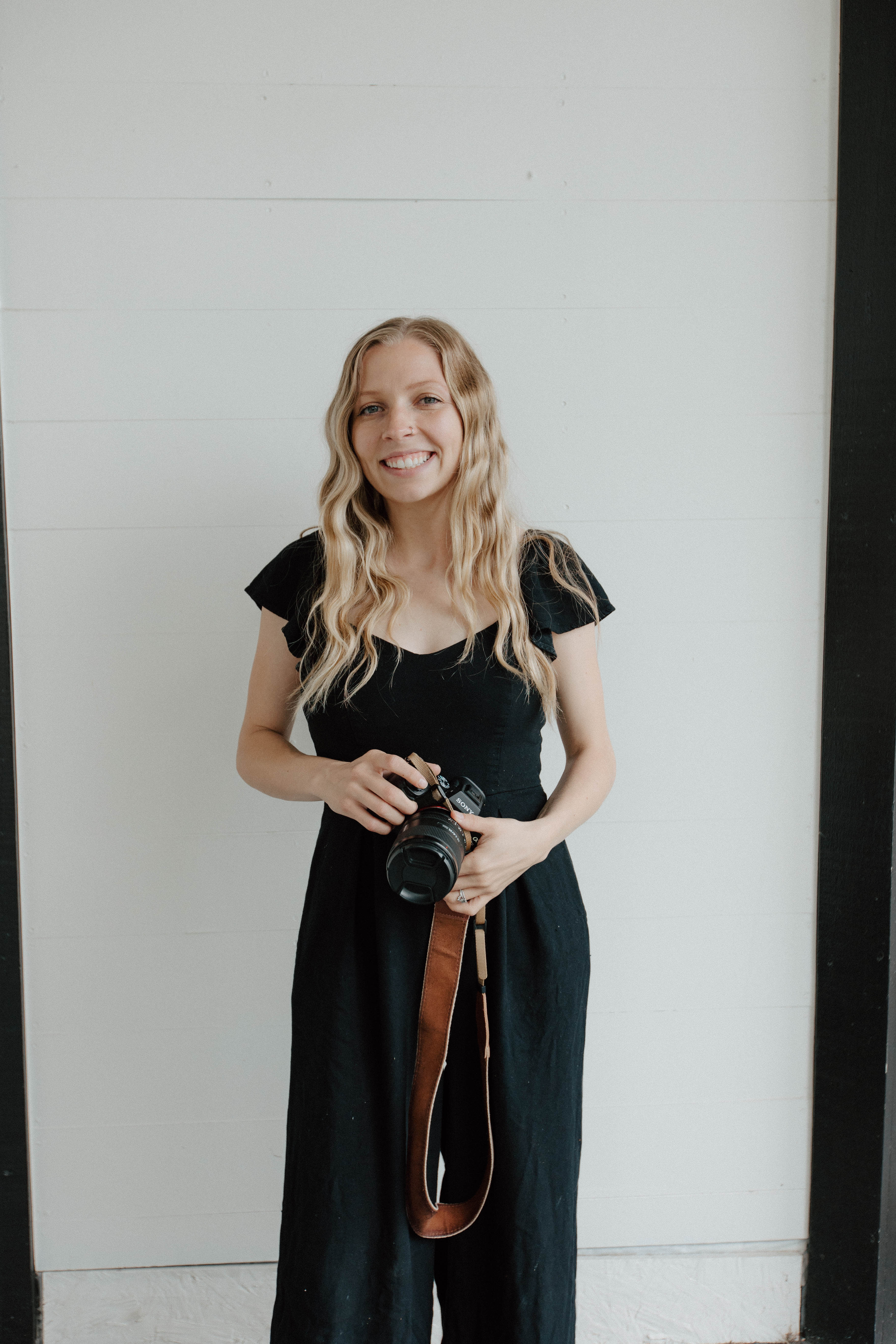 Portrait of Jillian Monzon, wedding photographer