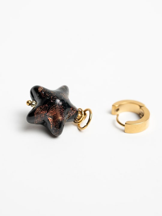 Pendant "Noir Gold Star" primary