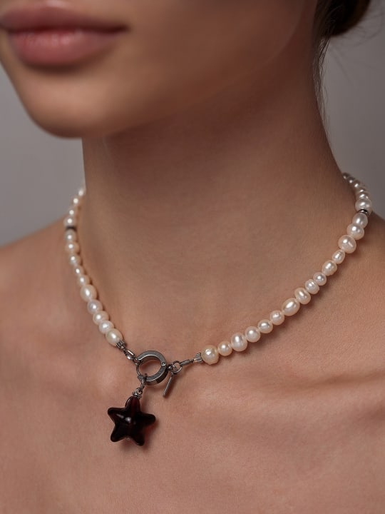 Pendant "Ember Star" hovered