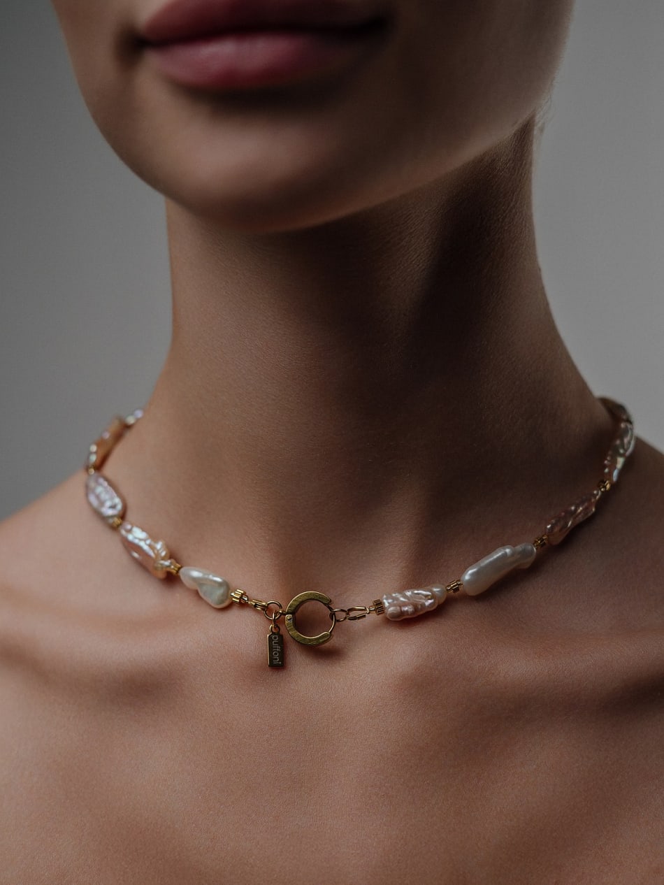 Baroque Pearl Choker “Ivory Mood” image 3