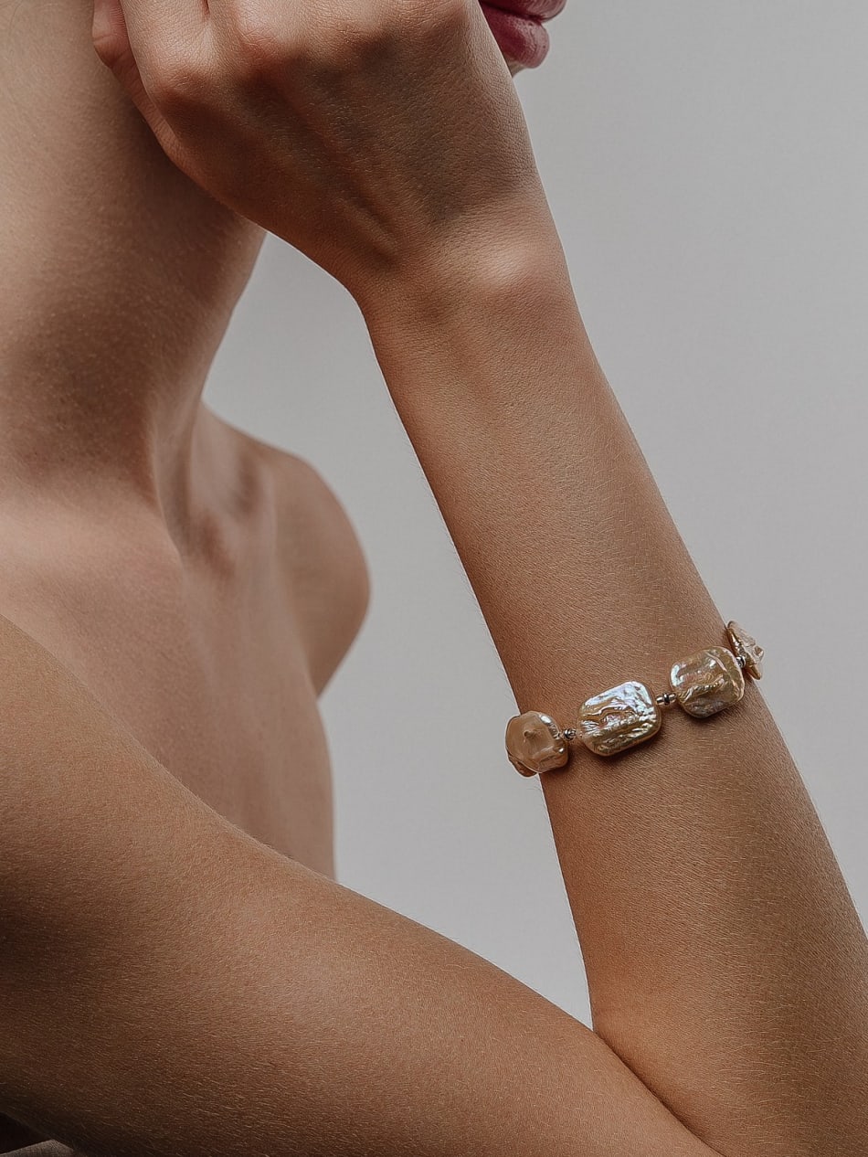 Baroque Pearl Bracelet “Pale Rhythm” image 2