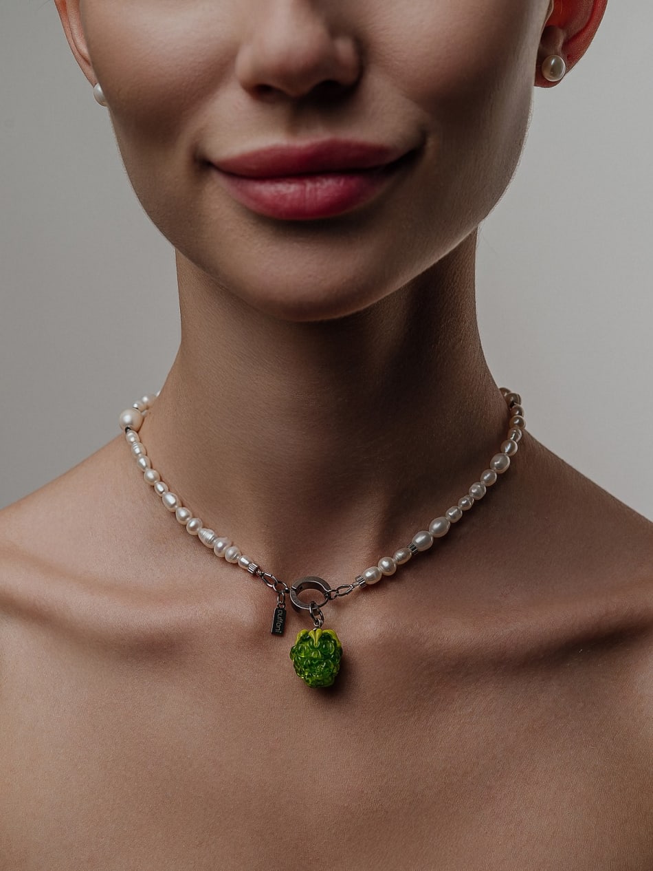 Pendant "Emerald Raspberry"  image 2