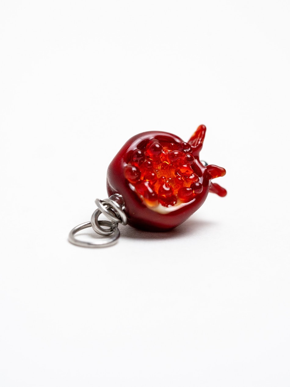 Pendant "Ruby Secret" image 1