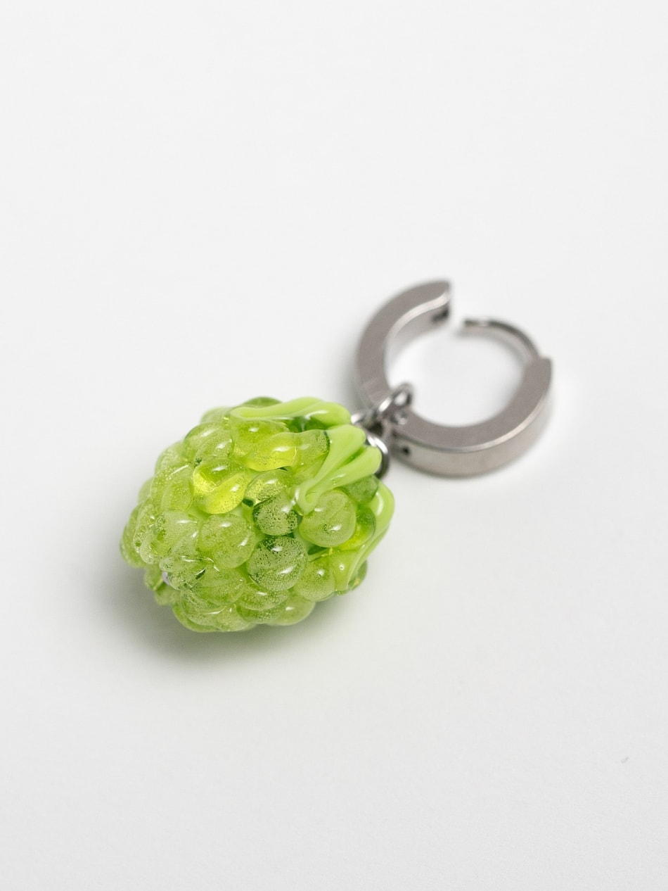 Earring "Emerald Raspberry" image 1