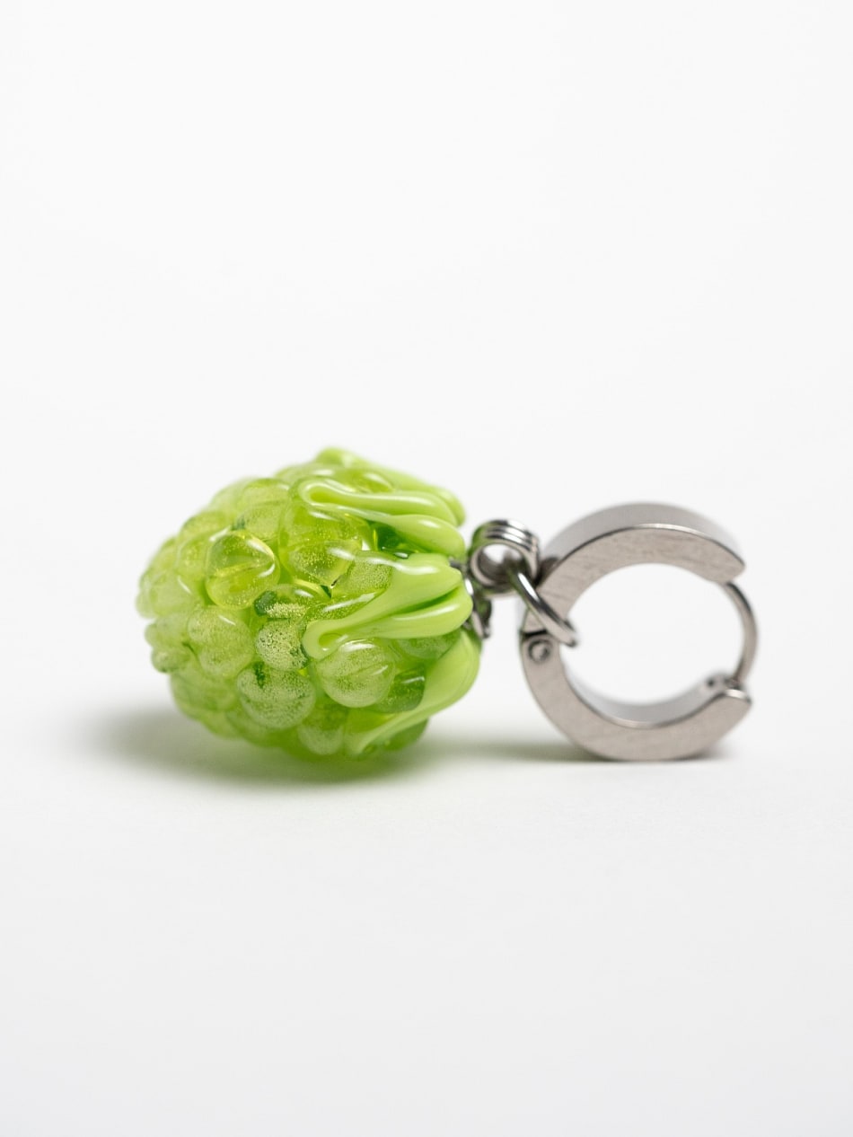 Earring "Emerald Raspberry" image 4