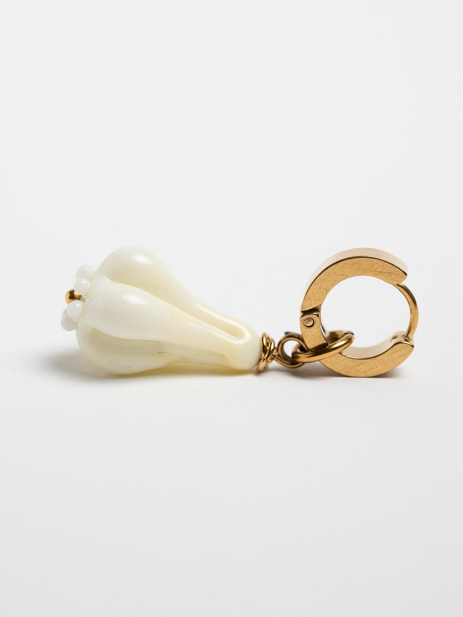 Earring "Garlic Charm" image 4