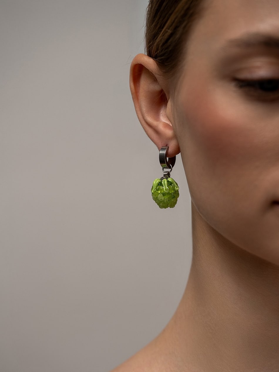 Earring "Emerald Raspberry" image 2