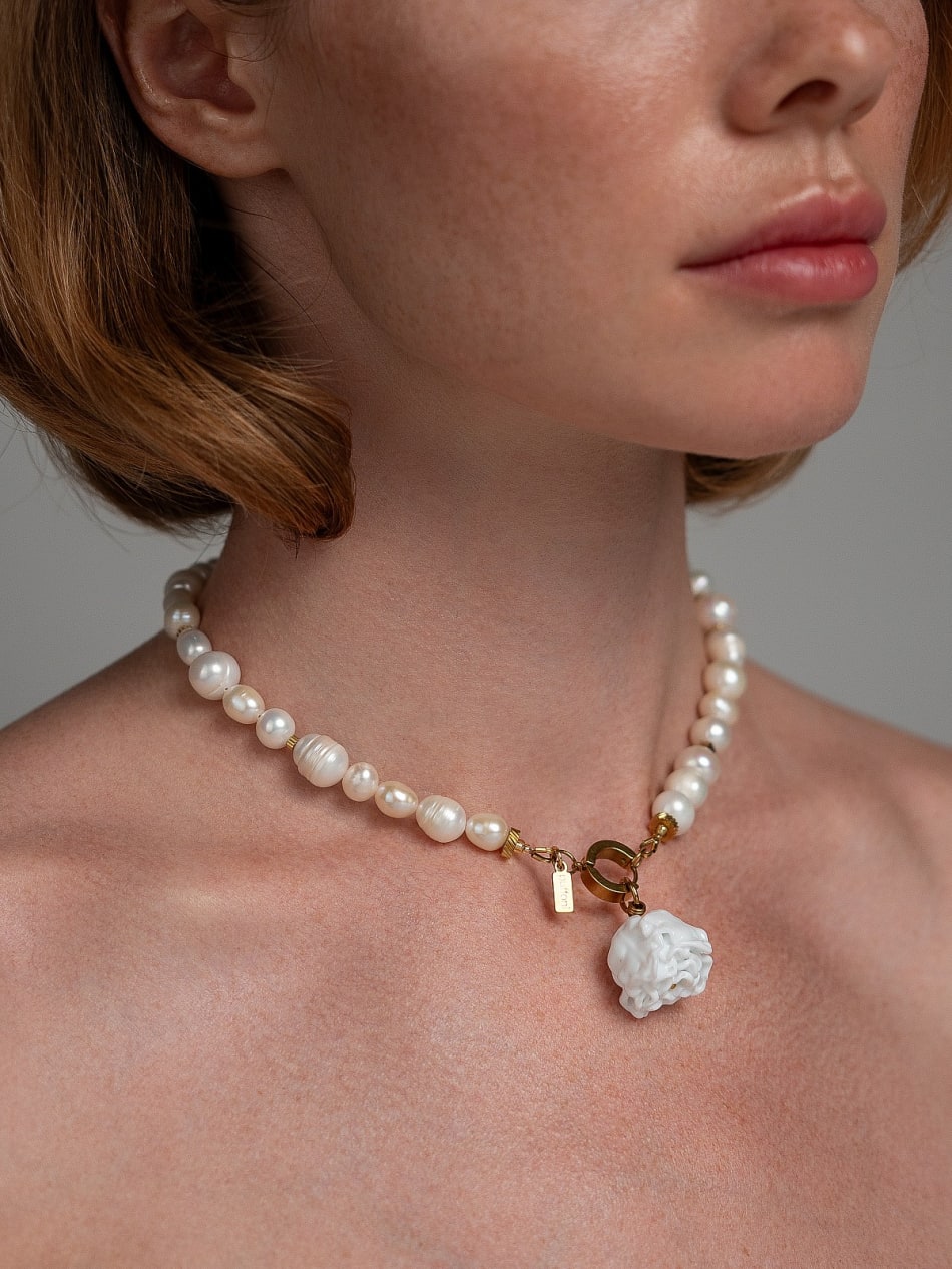 Pendant "Pearl Peony" image 2