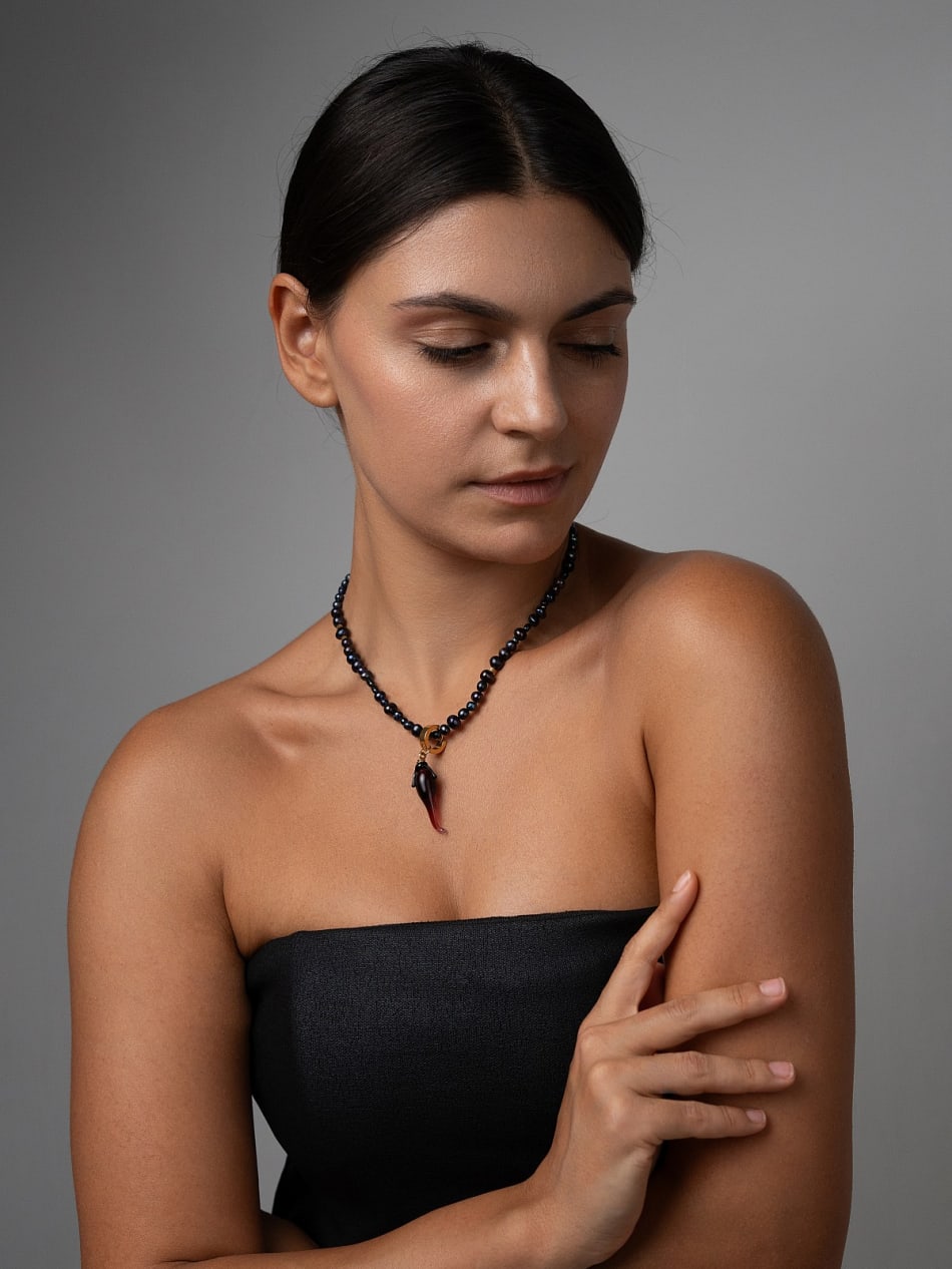 Necklace “Hot After Dark” image 3