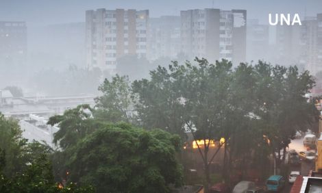 केरल में मूसलधार बारिश का कहर: एक की मौत, सात जिलों में ऑरेंज अलर्ट जारी