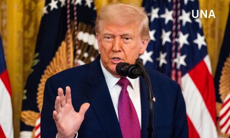 मोदी को 'मित्र' बताकर ट्रंप ने फिर साधा निशाना, भारत के ऊंचे व्यापारिक टैरिफ पर जताई नाराज़गी मोदी को 'मित्र' बताकर ट्रंप ने फिर साधा निशाना, भारत के ऊंचे व्यापारिक टैरिफ पर जताई नाराज़गी