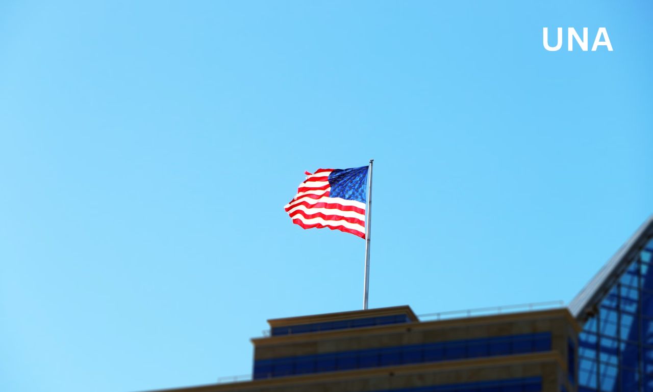 अमेरिकी स्ट्राइक में तीन की मौत, कैरिबियन में तैनात हुआ सबसे बड़ा युद्धपोत — वेनेजुएला तनाव बढ़ा अमेरिकी स्ट्राइक में तीन की मौत, कैरिबियन में तैनात हुआ सबसे बड़ा युद्धपोत — वेनेजुएला तनाव बढ़ा