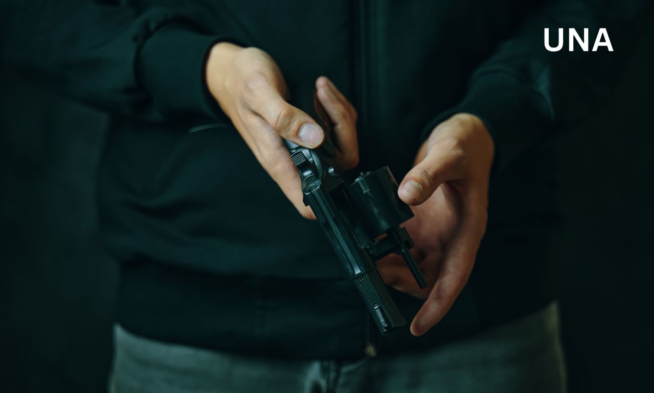 मौर्या एक्सप्रेस में हथियारों की खेप पकड़ी गई, कटिहार पुलिस ने बताया बड़ा ऑपरेशन