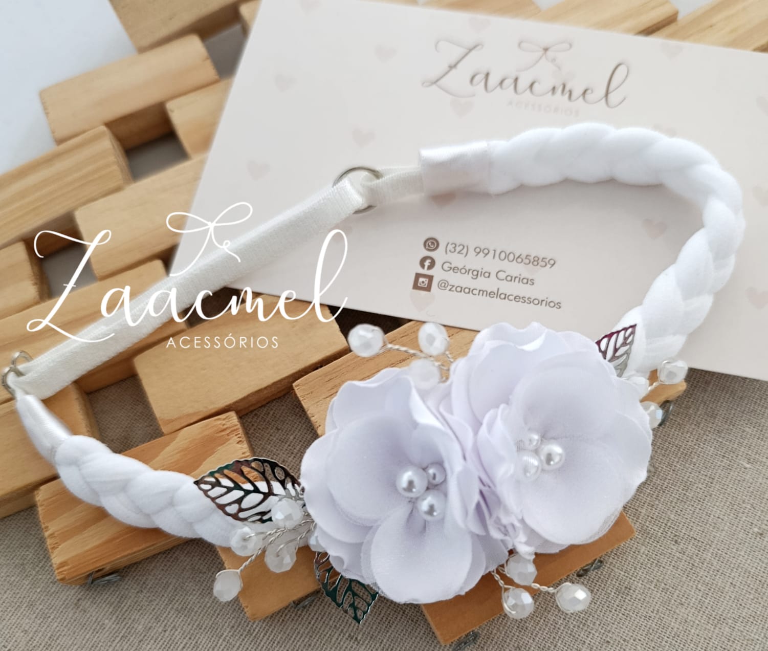 Tiara Floral Branca Elegance
