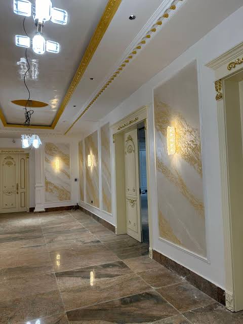 Savannah textured accent wall in a boutique restaurant