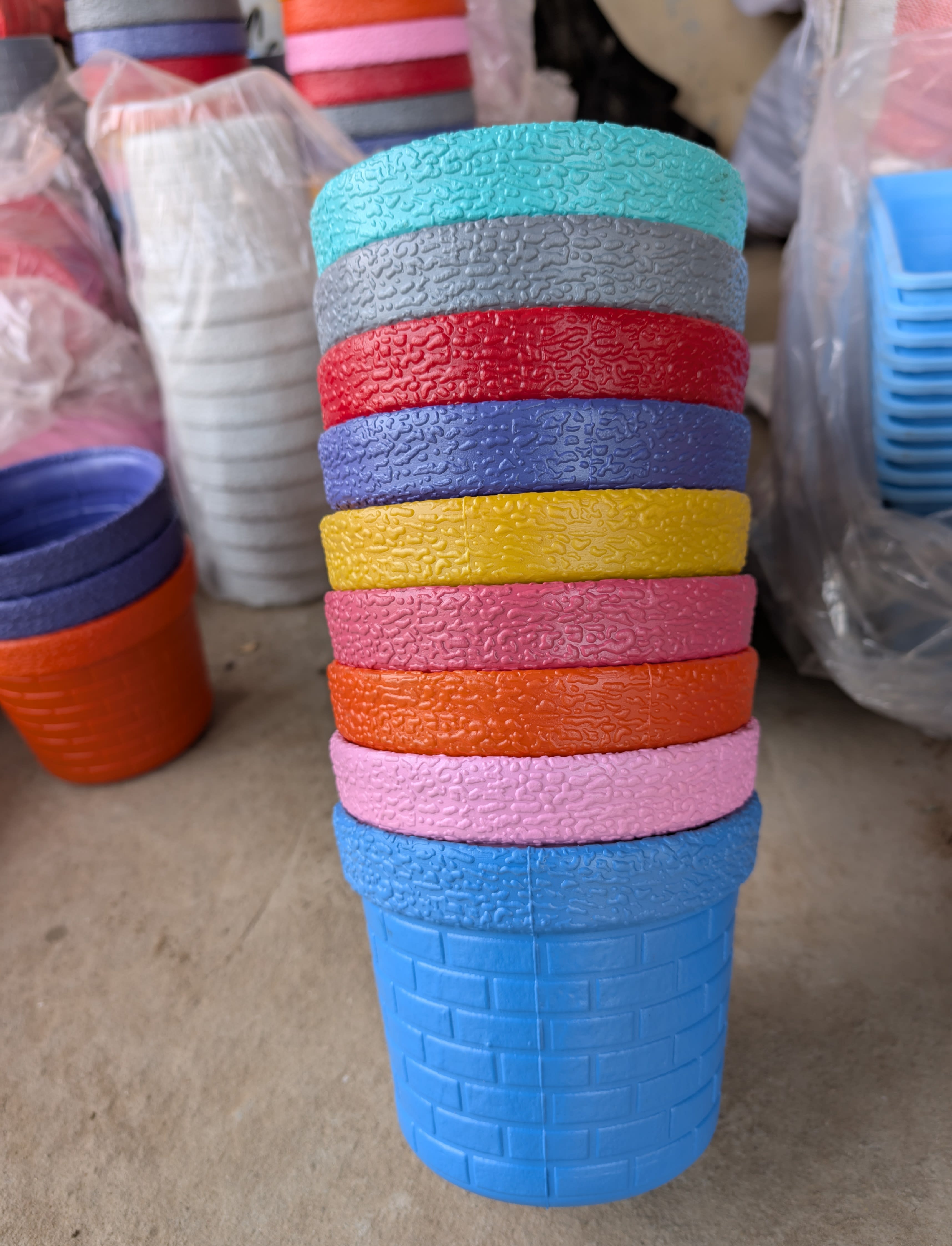 4 pots 10 inches || Extra large size|| Heavy pots||non breakable || Mix colors 