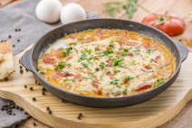Qalayet Tomato with Eggs & Cheese