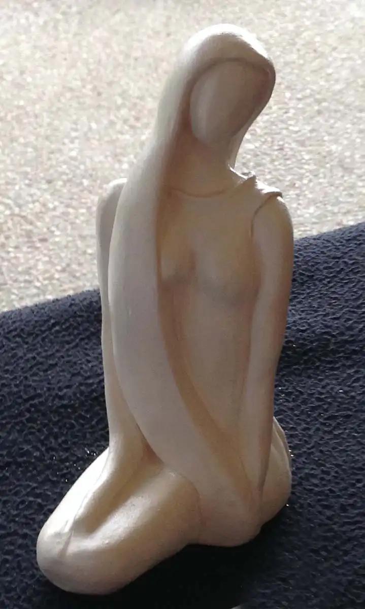 43 Myriam Balandier