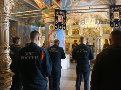 Тульские спасатели приняли участие в молебнах в честь иконы "Неопалимая Купина"