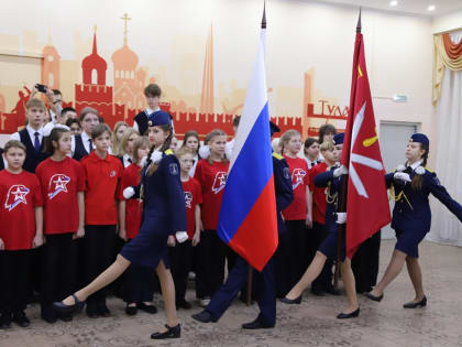 В центре образования № 8 открыли Парту Героя